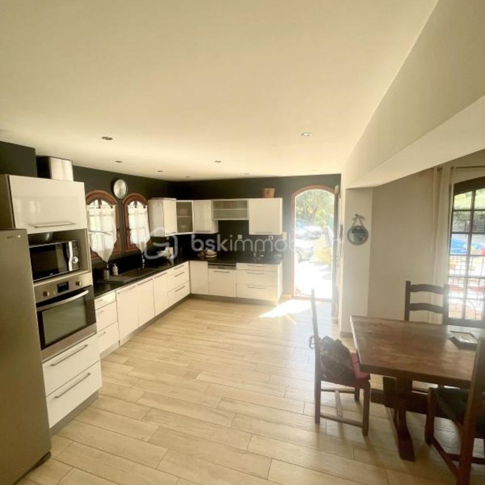 � vendre  Propri�t�/ch�teau Six-Fours-les-Plages (83140)