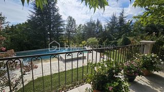  Propri�t�/ch�teau � vendre 10 pi�ces 212 m�