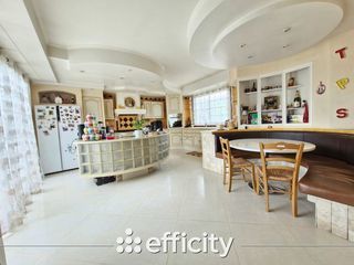  Maison � vendre 6 pi�ces 242 m�