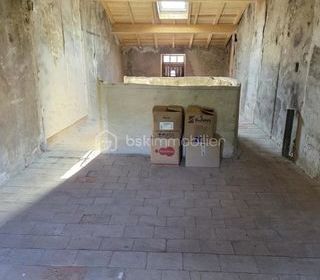  Immeuble � vendre 12 pi�ces 254 m�