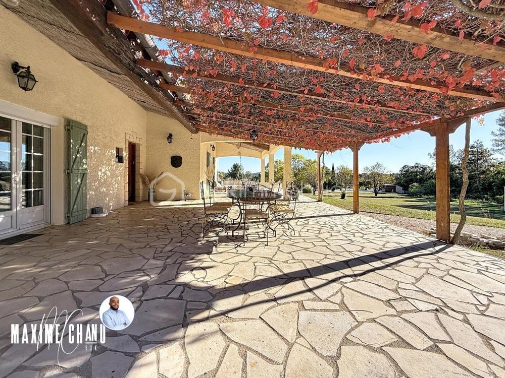 � vendre  Propri�t�/ch�teau Montarnaud (34570)