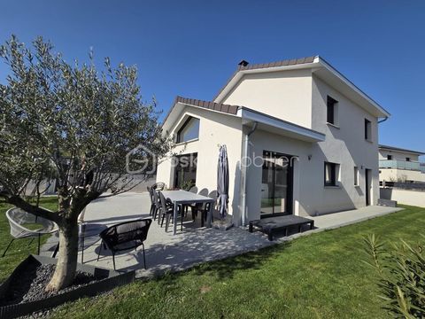   Villa R�cente Criel de Moirans     475 000 � Villa - 5 pi�ce(s) - 158 m�