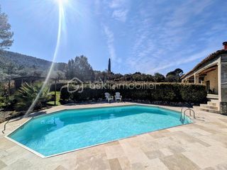  Maison � vendre 8 pi�ces 196 m�