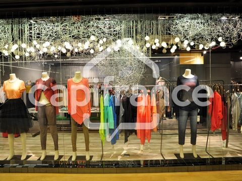 accessoire de mode &agrave; vendre SAUMUR (49) 93500 49400 Saumur