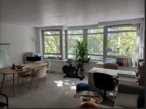 Au pied du M&eacute;tro Billancourt, une surface de 45 m&sup2; en excellent &eacute;tat &agrave; louer 1200 92100 Boulogne billancourt