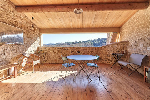   JOUQUES (13) � GRANDE MAISON DE VILLAGE R�NOV�E � 215 M� � 4 CHAMBRES � TERRASSE PANORAMIQUE Maison - 5 pi�ce(s) - 215 m�