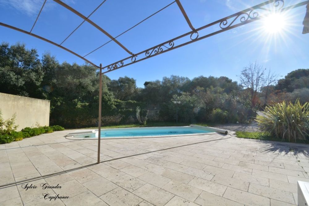 � vendre  Maison Grans (13450)