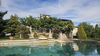  Propri�t�/ch�teau � vendre 10 pi�ces 212 m�