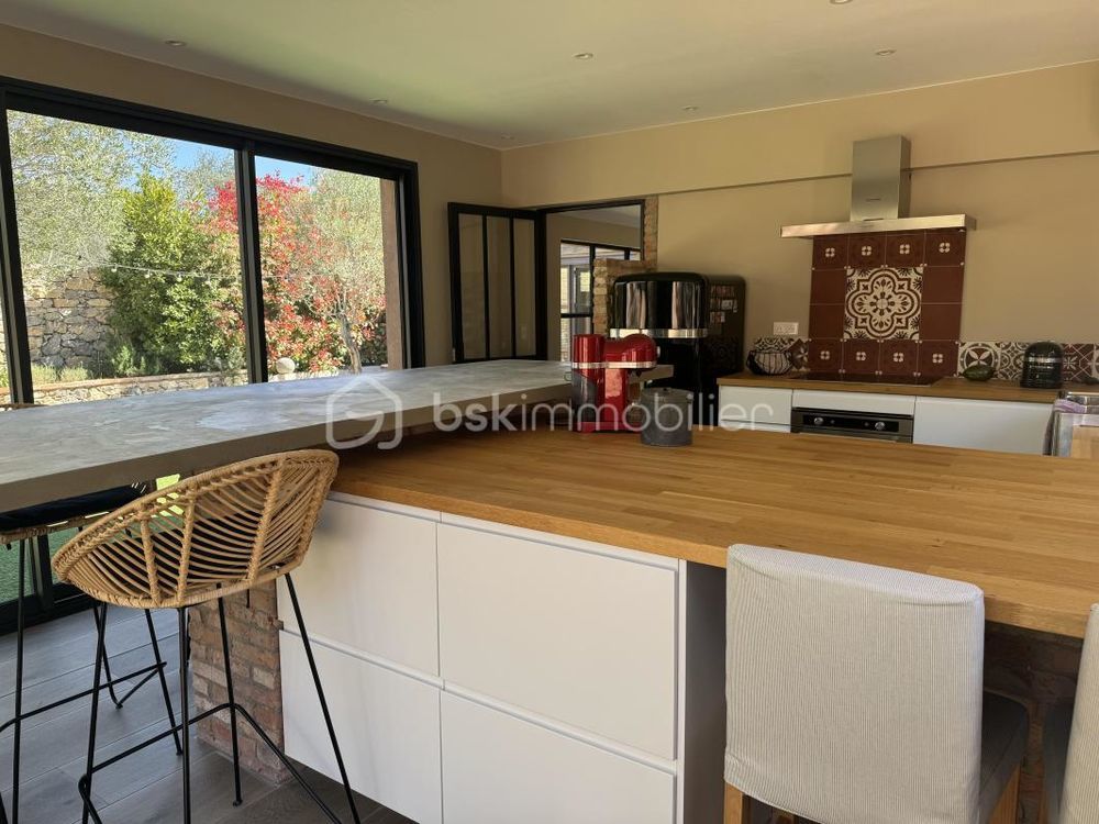 � vendre  Maison Hy�res (83400)