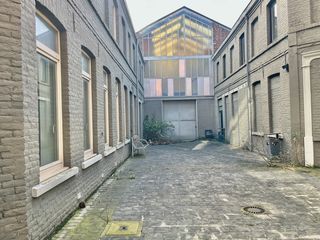  Immeuble � vendre 15 + pi�ces 640 m�