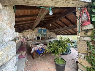  Maison � vendre 7 pi�ces 196 m�