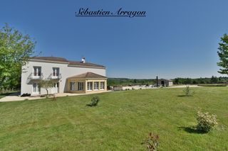  Villa � vendre 6 pi�ces 250 m�