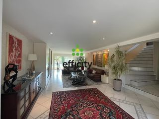  Maison � vendre 6 pi�ces 204 m�