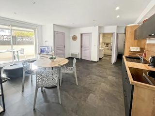  Appartement � vendre 8 pi�ces 180 m�