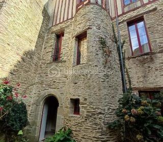  Propri�t�/ch�teau � vendre 9 pi�ces 198 m�