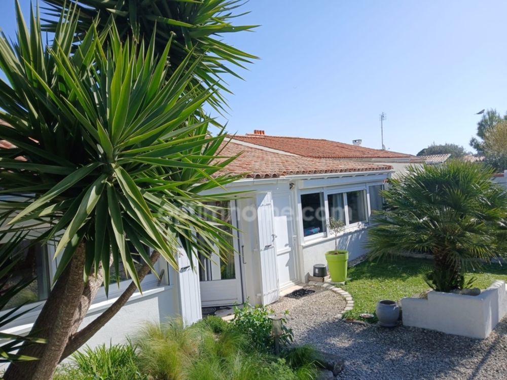 � vendre  Maison Saint-Martin-de-R� (17410)