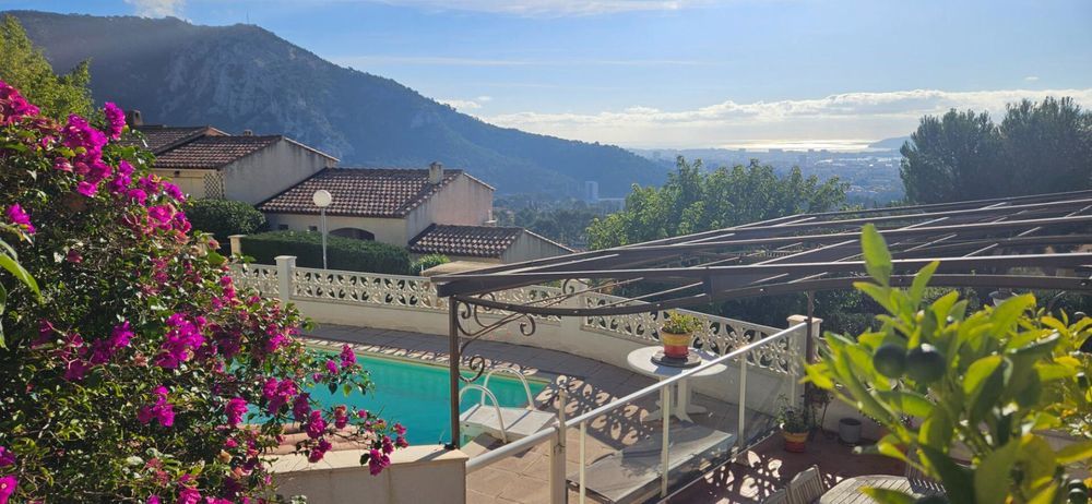 � vendre  Maison Toulon (83200)
