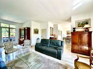  Maison � vendre 5 pi�ces 196 m�