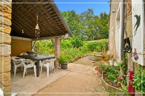   Propri�t� 2 maisons + 1 appartement + 1 grange + terrain CHATEAUMEILLANT (18) Propri�t�/ch�teau - 10 pi�ce(s) - 387 m�