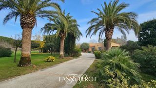  Maison � vendre 6 pi�ces 220 m�