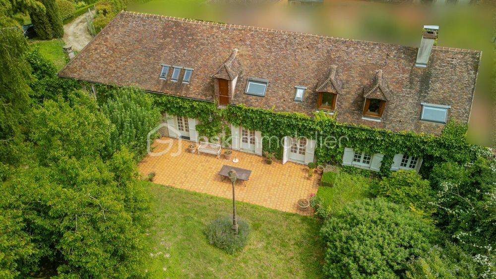 � vendre  Propri�t�/ch�teau Maillot (89100)