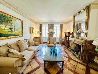  Appartement � vendre 7 pi�ces 198 m�