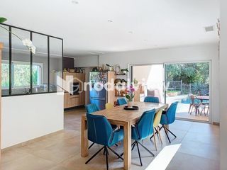  Maison � vendre 9 pi�ces 220 m�