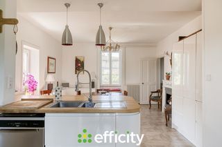  Propri�t�/ch�teau � vendre 7 pi�ces 284 m�