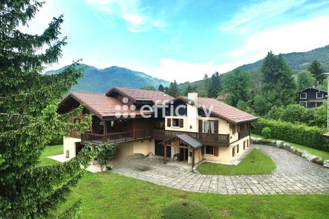   Maison Maison - 10 pi�ce(s) - 260 m�