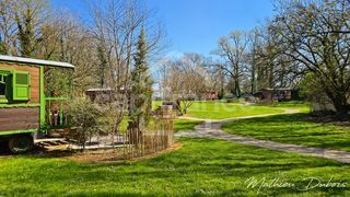  Propri�t�/ch�teau � vendre 12 pi�ces 394 m�