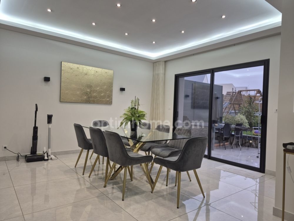 � vendre  Maison Bourgbarr� (35230)