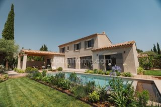  Villa 5 pi�ces 187 m� Maussane les alpilles