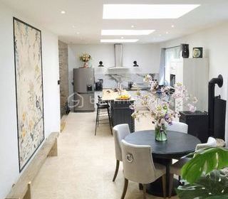  Maison � vendre 5 pi�ces 215 m�