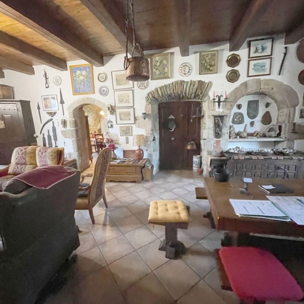 � vendre  Maison Le Collet-de-D�ze (48160)