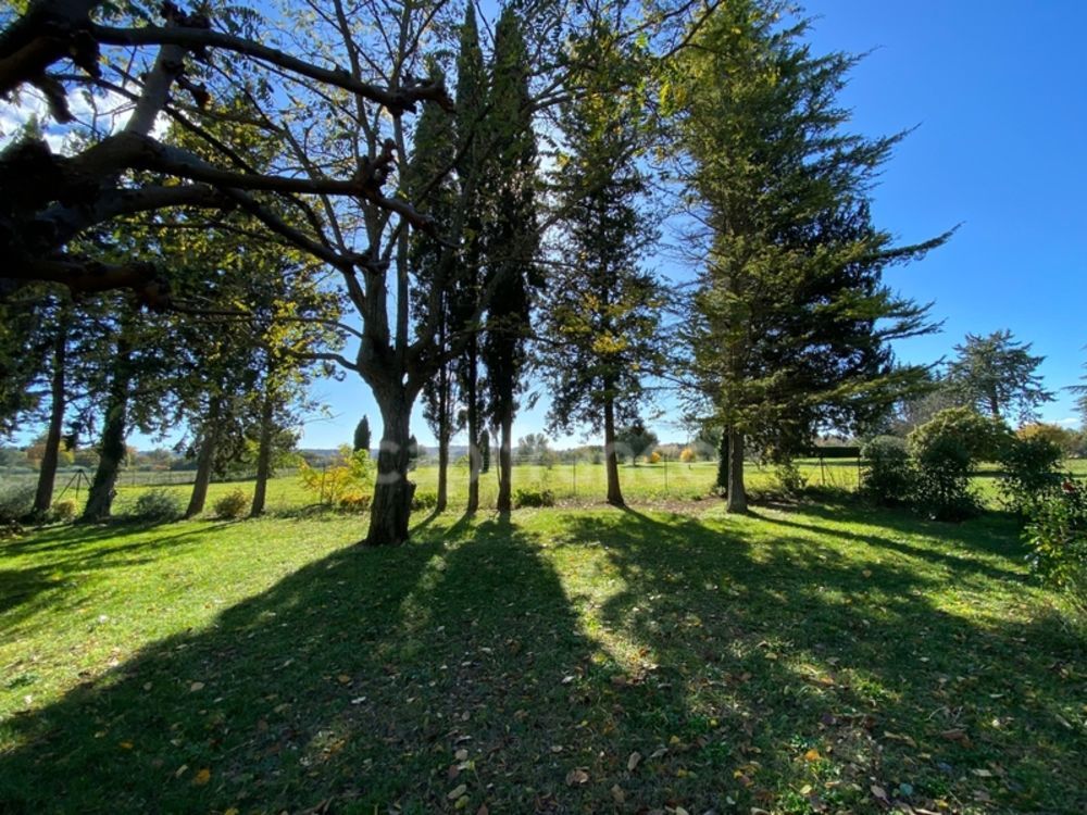 � vendre  Propri�t�/ch�teau Uz�s (30700)