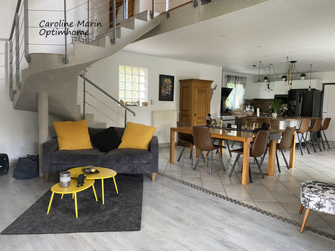   Vironvay � Maison contemporaine lumineuse de 200 m� sur 1 400 m� de terrain Maison - 7 pi�ce(s) - 200 m�