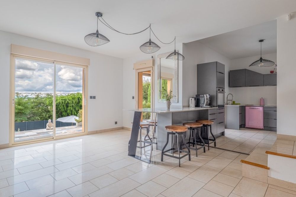 � vendre  Villa Lyon 5