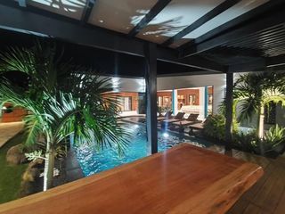  Villa � vendre 14 pi�ces 374 m�