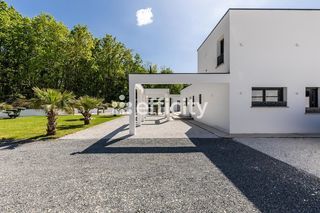  Maison � vendre 10 pi�ces 340 m�