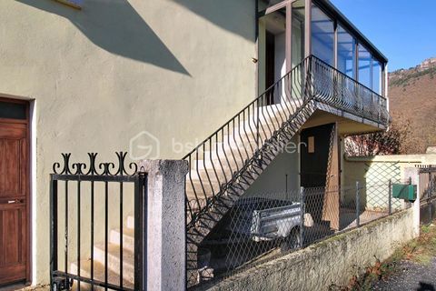   Le charme et le patrimoine du sud Aveyron NANT Villa - 6 pi�ce(s) - 100 m�