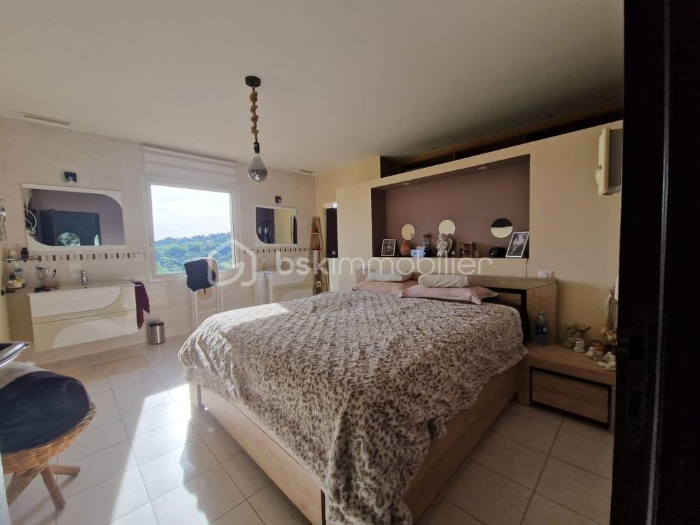 � vendre  Villa Juran�on (64110)