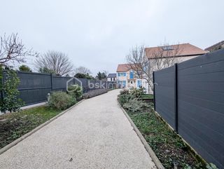  Propri�t�/ch�teau � vendre 9 pi�ces 268 m�