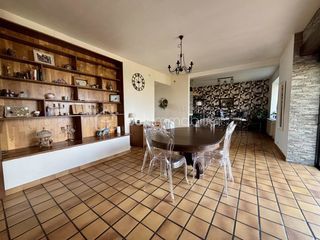  Propri�t�/ch�teau � vendre 10 pi�ces 272 m�