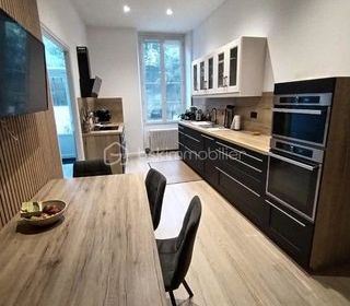  Propri�t�/ch�teau � vendre 7 pi�ces 260 m�