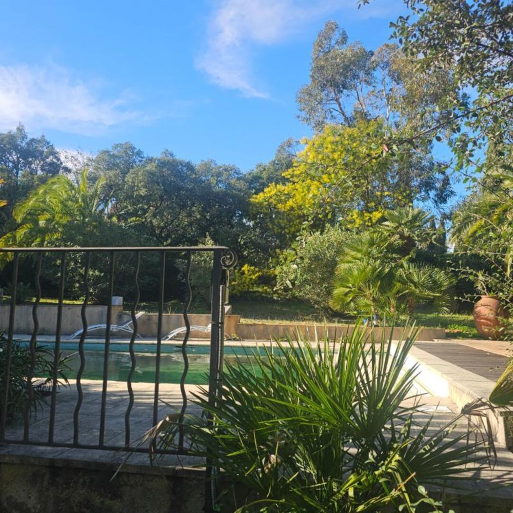 � vendre  Villa Grimaud (83310)