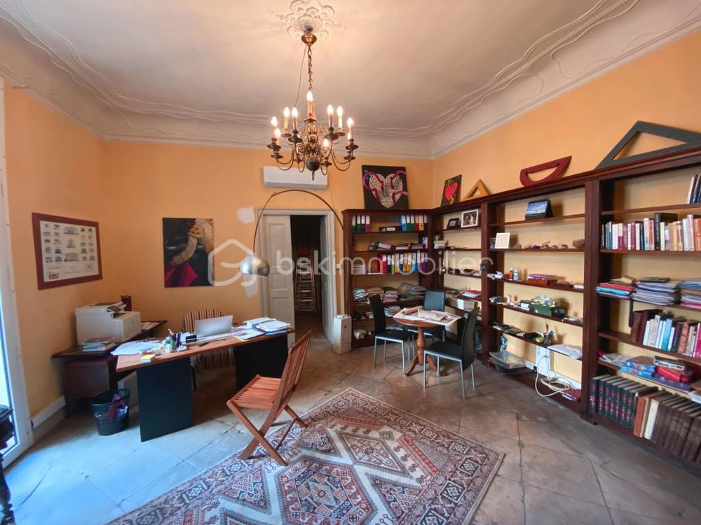 � vendre  Propri�t�/ch�teau Saint-Gilles (30800)