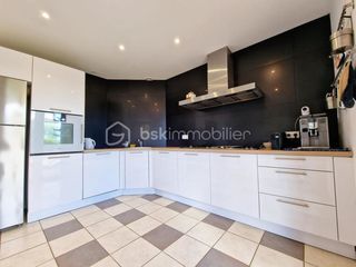  Villa � vendre 9 pi�ces 202 m�