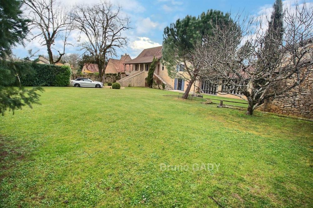 � vendre  Propri�t�/ch�teau P�rigueux (24000)