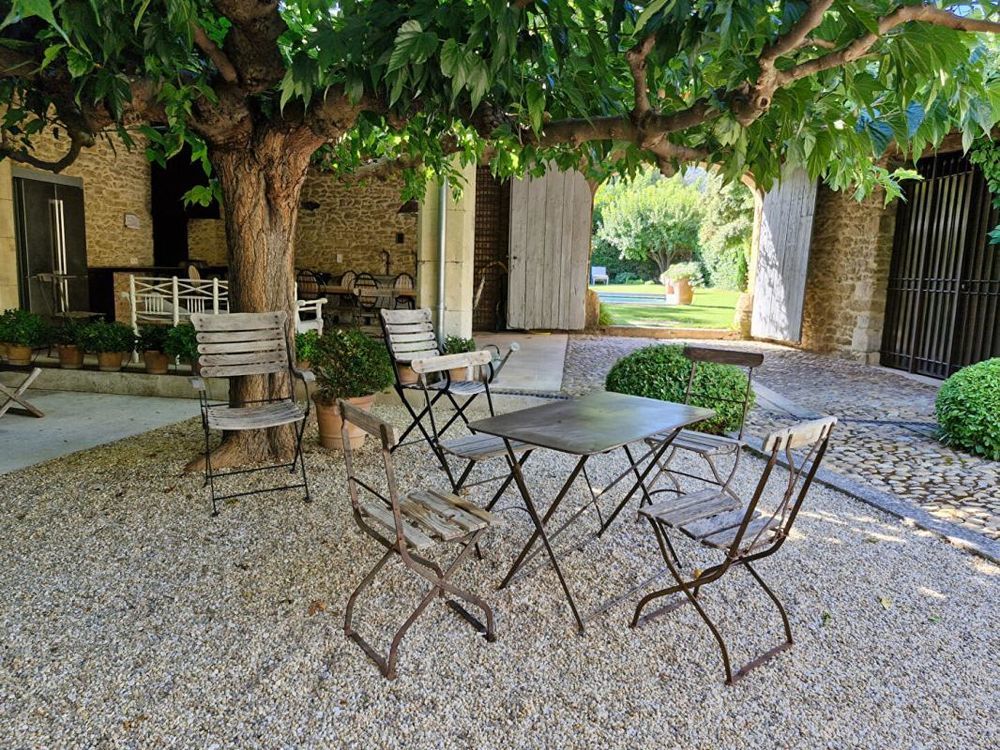 � vendre  Propri�t�/ch�teau Maubec (84660)