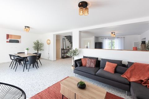   Maison traditionnelle bretonne enti�rement r�nov�e � 160 m� � Plescop Maison - 7 pi�ce(s) - 161 m�